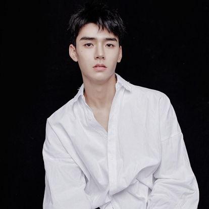 龚俊独家爆料视频播放,揭秘幕后的精彩瞬间  第1张